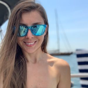 Meet your Posher, Zita